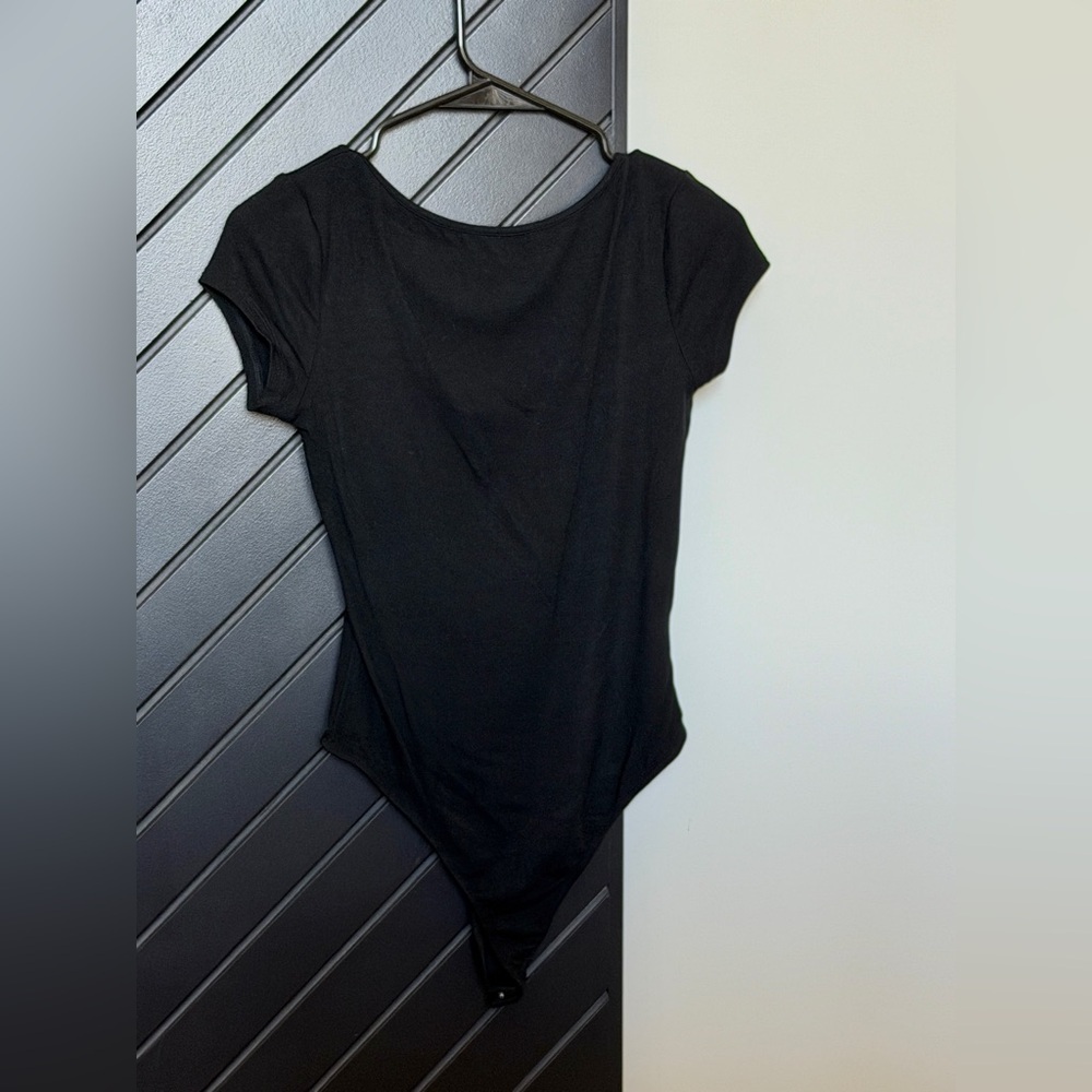 Revolve low back bodysuit. Size S. Worn only ONCE! Excellent condition! - Picture 5 of 7